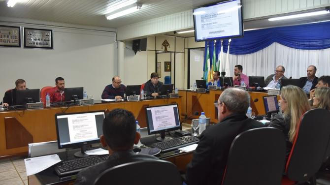 Câmara de Laranjeiras realiza sessão ordinária 034/17